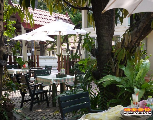 女子监狱办的餐厅