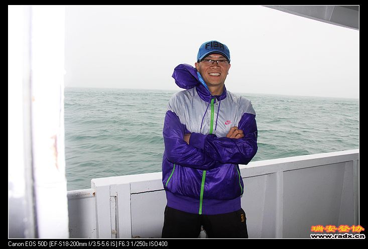 回来的路，飘泼大雨。