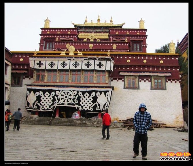 理塘-长青春科尔寺