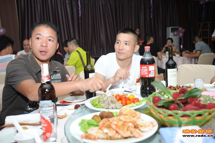 哥俩.jpg