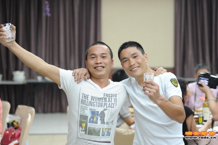 合影.jpg