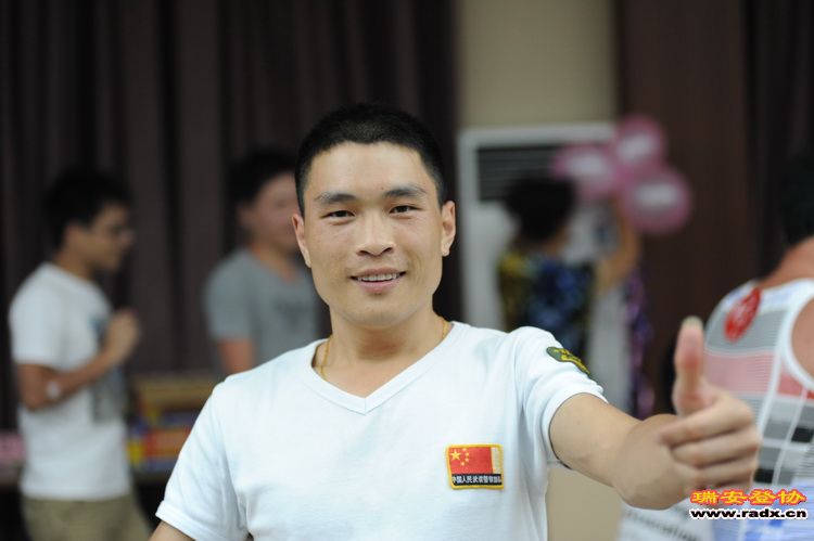 小飞.jpg
