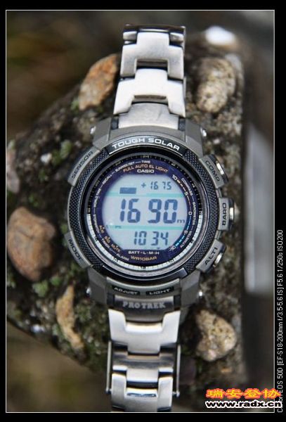 到顶峰驮尖1689。1米。