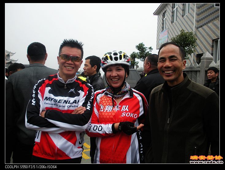 老周，玫瑰和我。