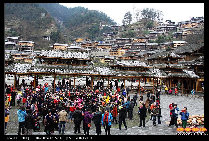 最后与观众大联欢。