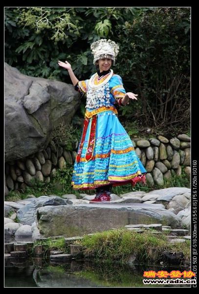 姑娘，转过头来，让我拍几张。。。