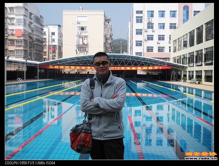 报名参加50米蛙泳。