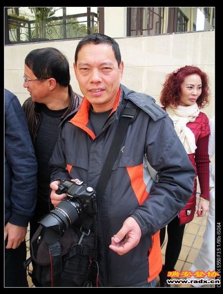 老大哥忙得不亦乐呼。