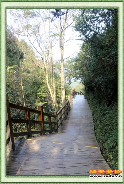 nEO_IMG_萨公岭的栈道.jpg