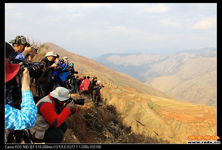 全国各地的摄友，欢聚一堂，共同欣赏美丽的景色。