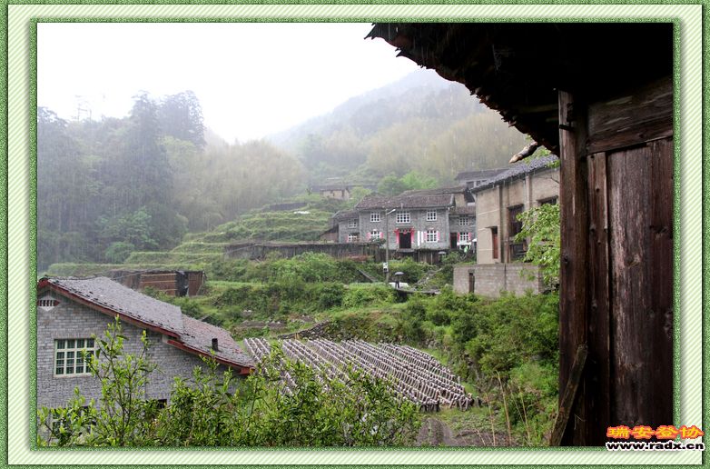 nEO_IMG_雨中小村2.jpg