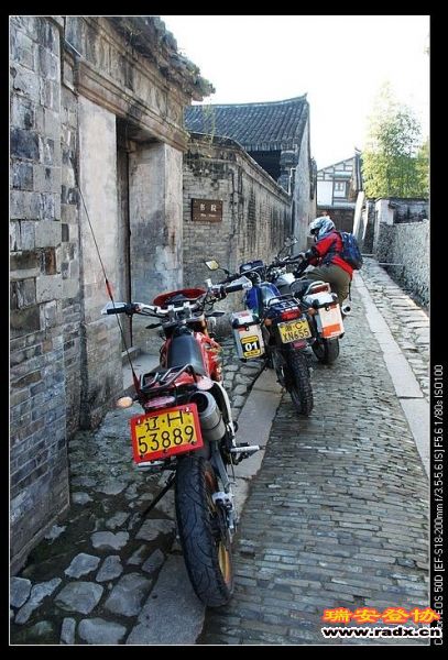 碰到瑞安摩托三小伙，骑车过来旅游，其中有一人我认识。