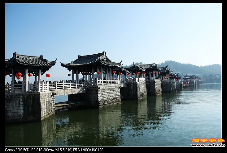 此江称韩江，与韩愈有关，韩愈原是朝廷吏部侍郎，被贬为潮州刺史，在潮州虽仅8个月，但为当地百姓做了不少好 ...