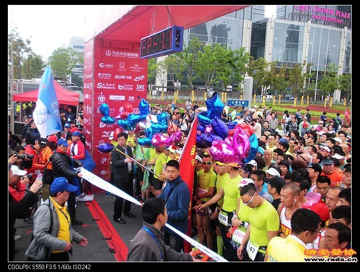 前排黄衣服的系国内优秀选手