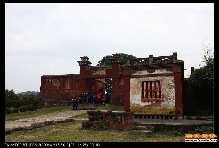 一波韩国游客来参观