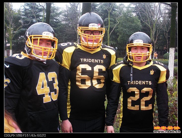 “橄榄球”选手？