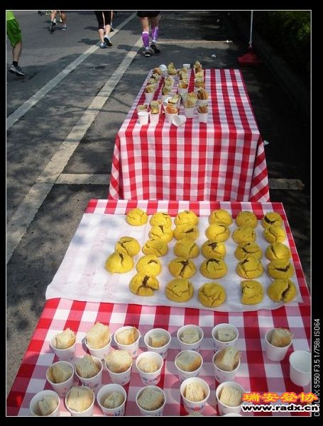 过了16公里，好吃的东西好多啊