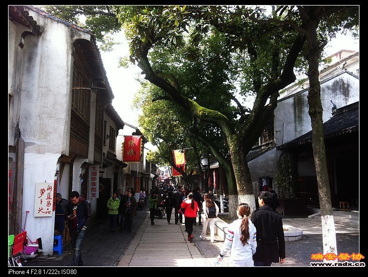 让我们走进木渎，走进数百年前的私家庭院，品味那份失落的古典和悠闲。。。。。。