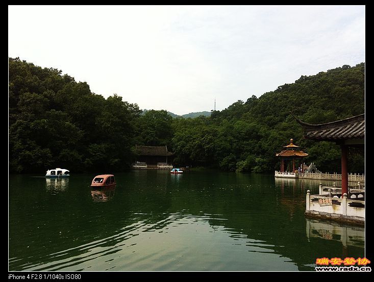深秀湖