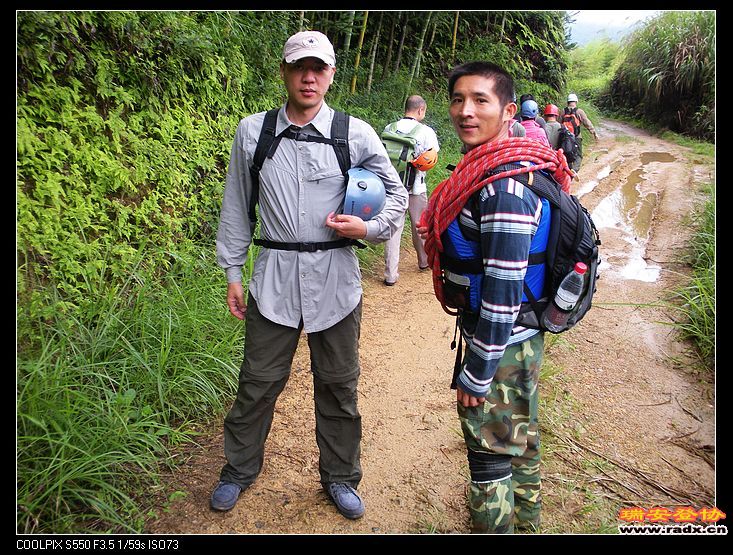 两位领队--淡水和特警，你们真辛苦，换来我们喜悦，谢谢！