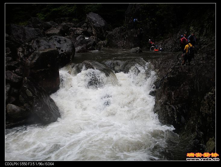 水逐渐大起来。
