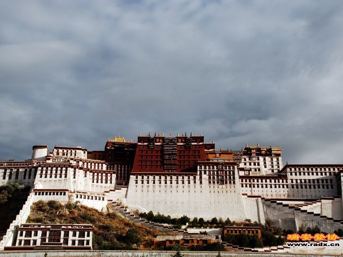 布宫广场看布宫-布达拉宫.jpg