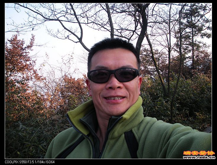 天气冷，人少，自拍。